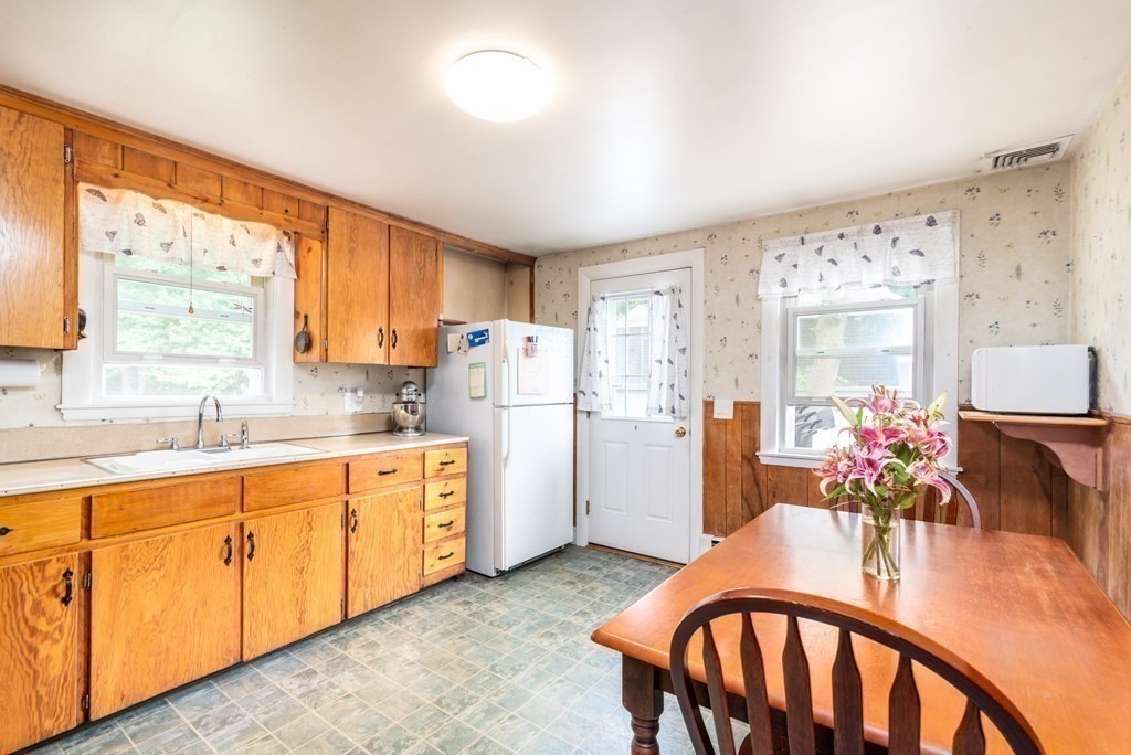90 Forest Street Hamilton, MA 01982 - Photo 9 of 30 Gallery Image 9