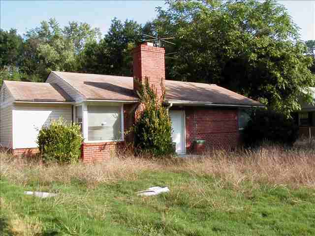 220 Crestfield Road Greenville, SC 29605 - Photo 1 of 4 Gallery Image 1