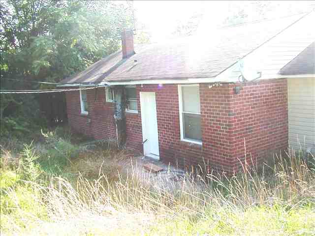 220 Crestfield Road Greenville, SC 29605 - Photo 3 of 4 Gallery Image 3