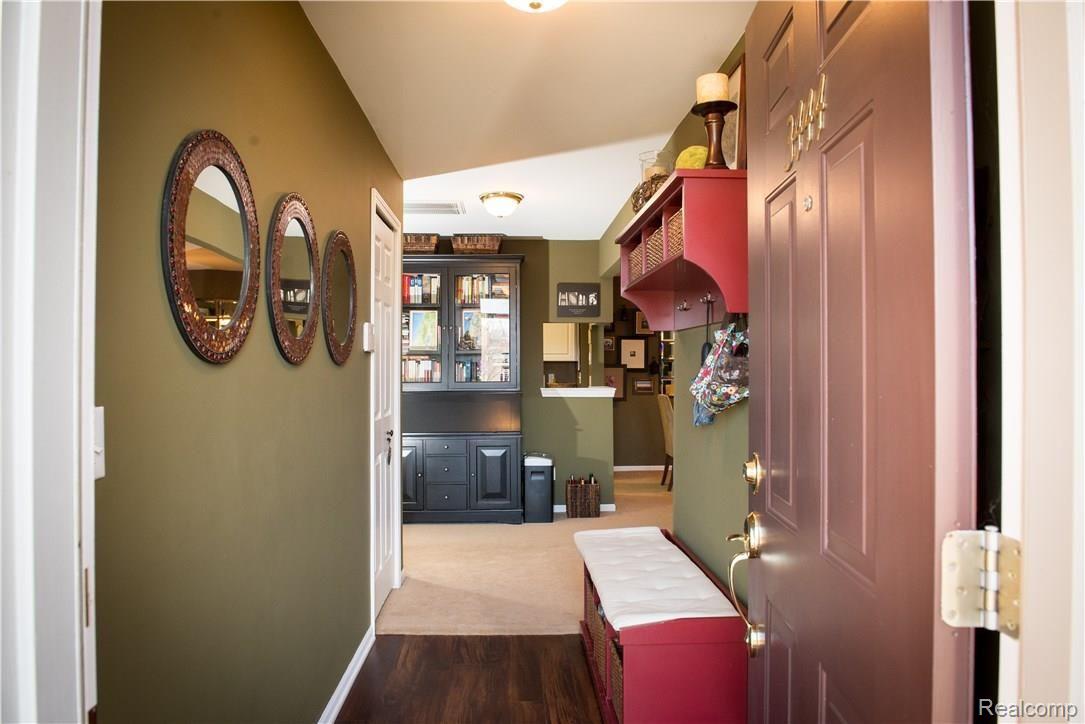 3444 Tremonte Circle, Unit 16 Rochester, MI 48306 - Photo 3 of 36 3.jpg