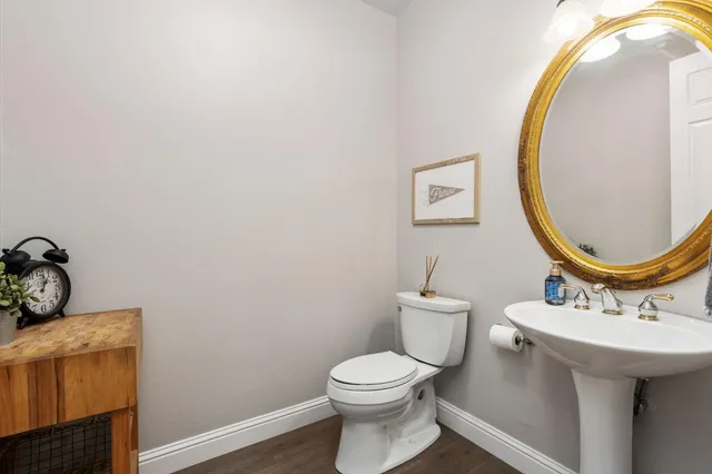 $1,249,000 | 1674 East Shadow Glen Drive, Fresno, CA 93730