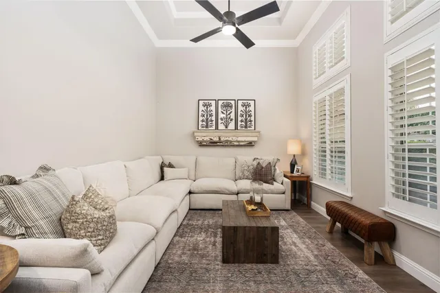 $1,249,000 | 1674 East Shadow Glen Drive, Fresno, CA 93730