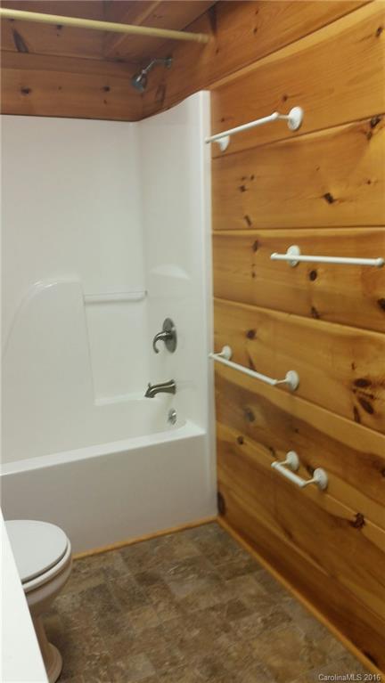 378 Brandywine Road, Unit 213 Waynesville, NC 28786 - Photo 18 of 24