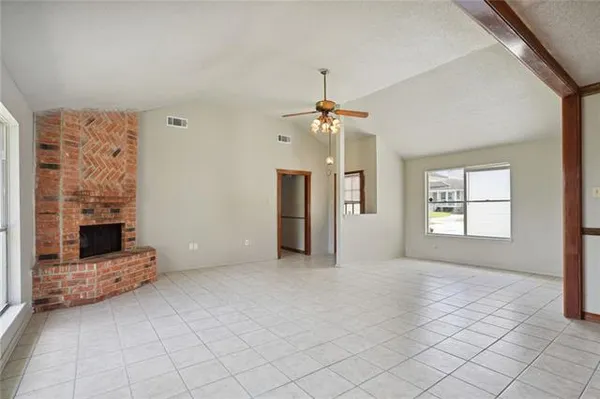 $202,900 | 2020 Stall Drive, Harvey, LA 70058