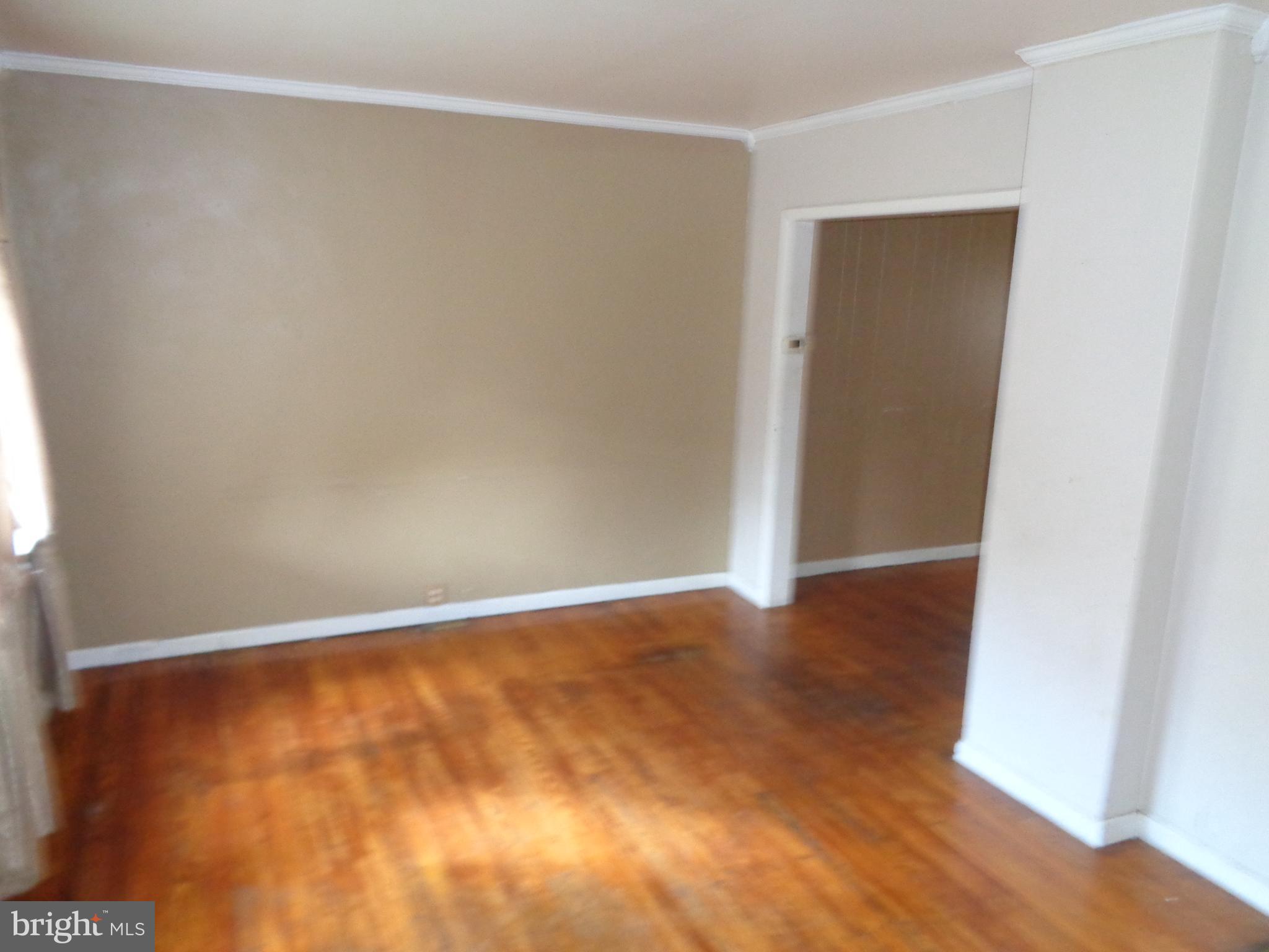 7044 Dunbar Road Baltimore, MD 21222 - Photo 4 of 12