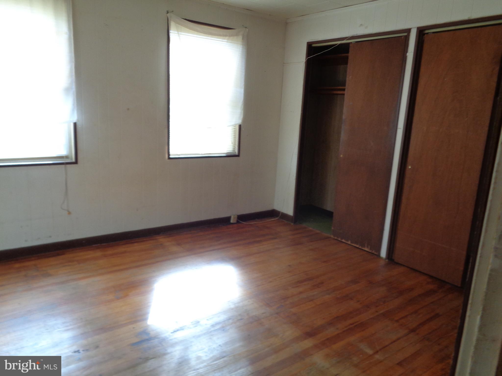 7044 Dunbar Road Baltimore, MD 21222 - Photo 7 of 12