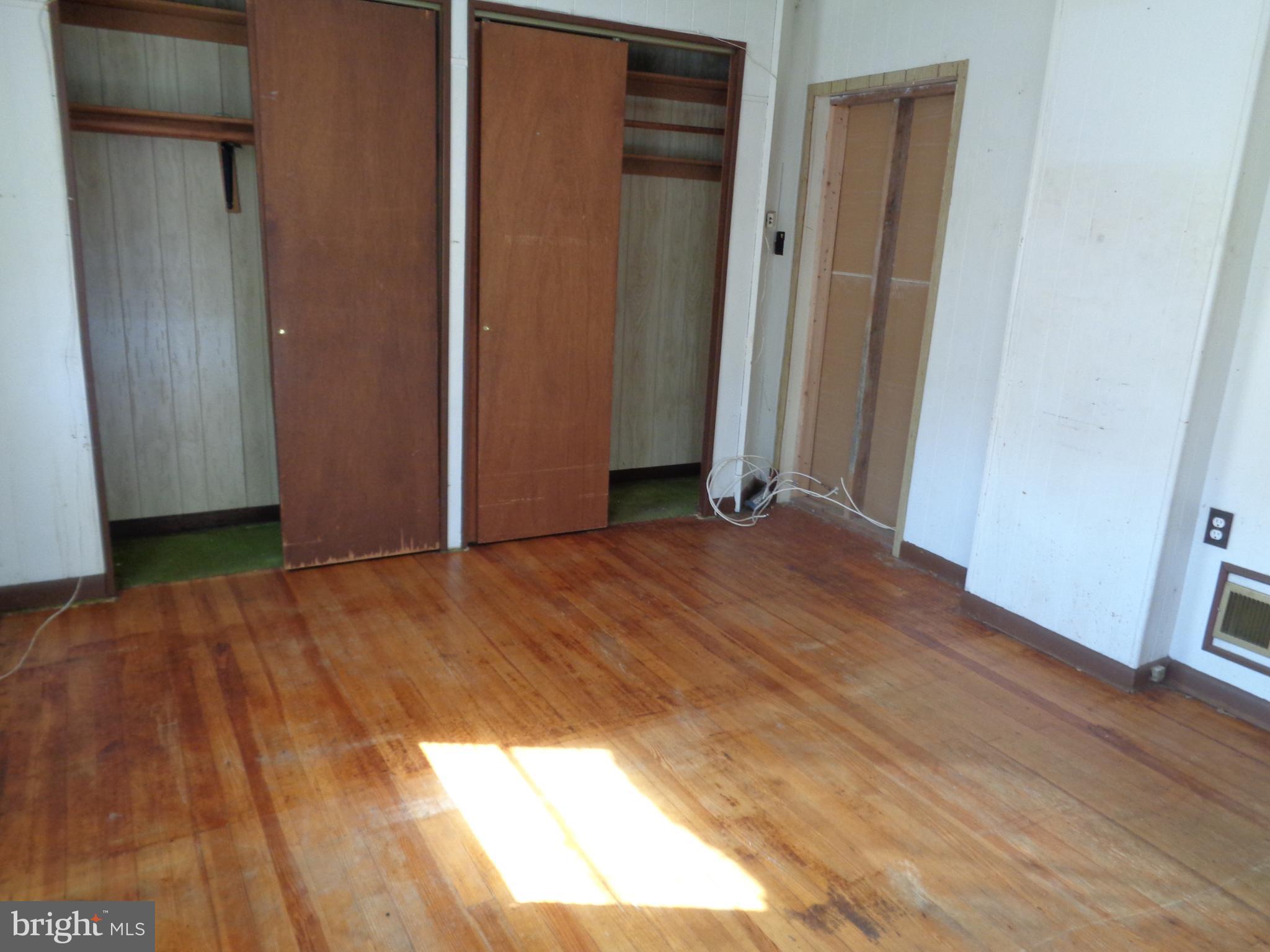 7044 Dunbar Road Baltimore, MD 21222 - Photo 8 of 12