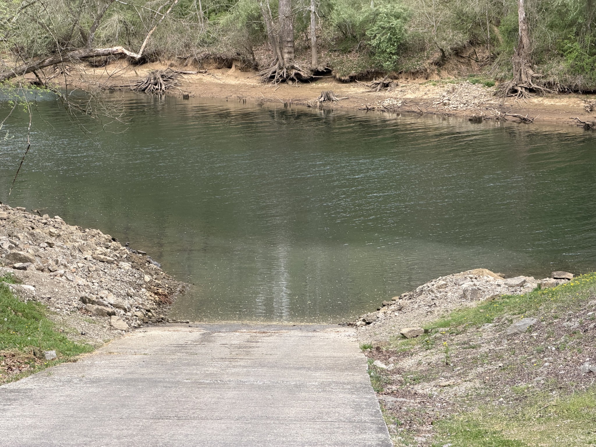 906 Riverside Circle Celina, TN 38551 - Photo 25 of 59 a view of lake