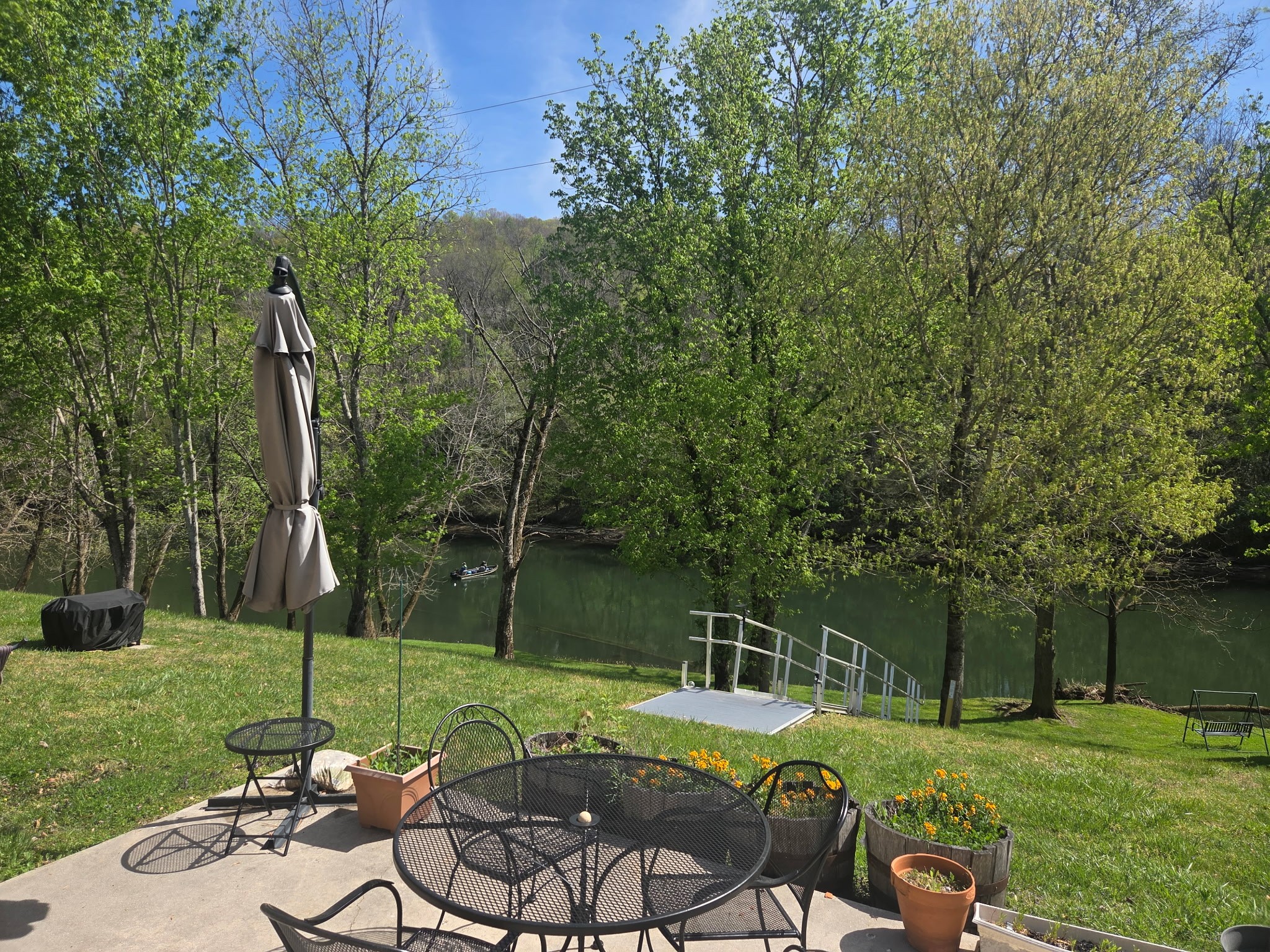 906 Riverside Circle Celina, TN 38551 - Photo 3 of 59