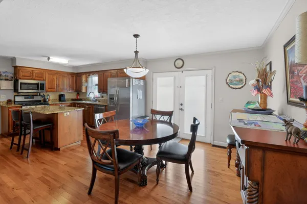 $427,000 | 906 Riverside Circle, Celina, TN 38551
