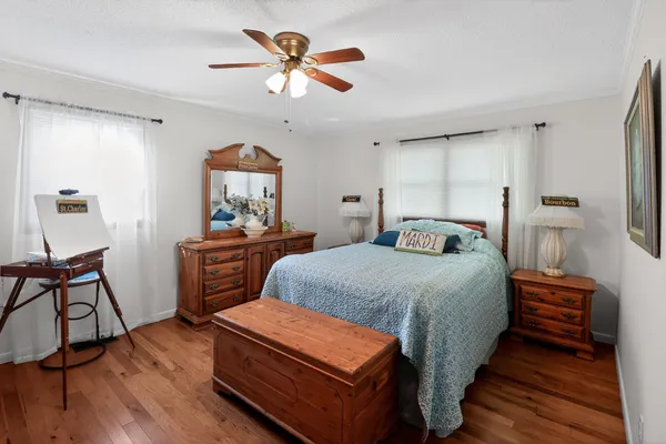 $427,000 | 906 Riverside Circle, Celina, TN 38551