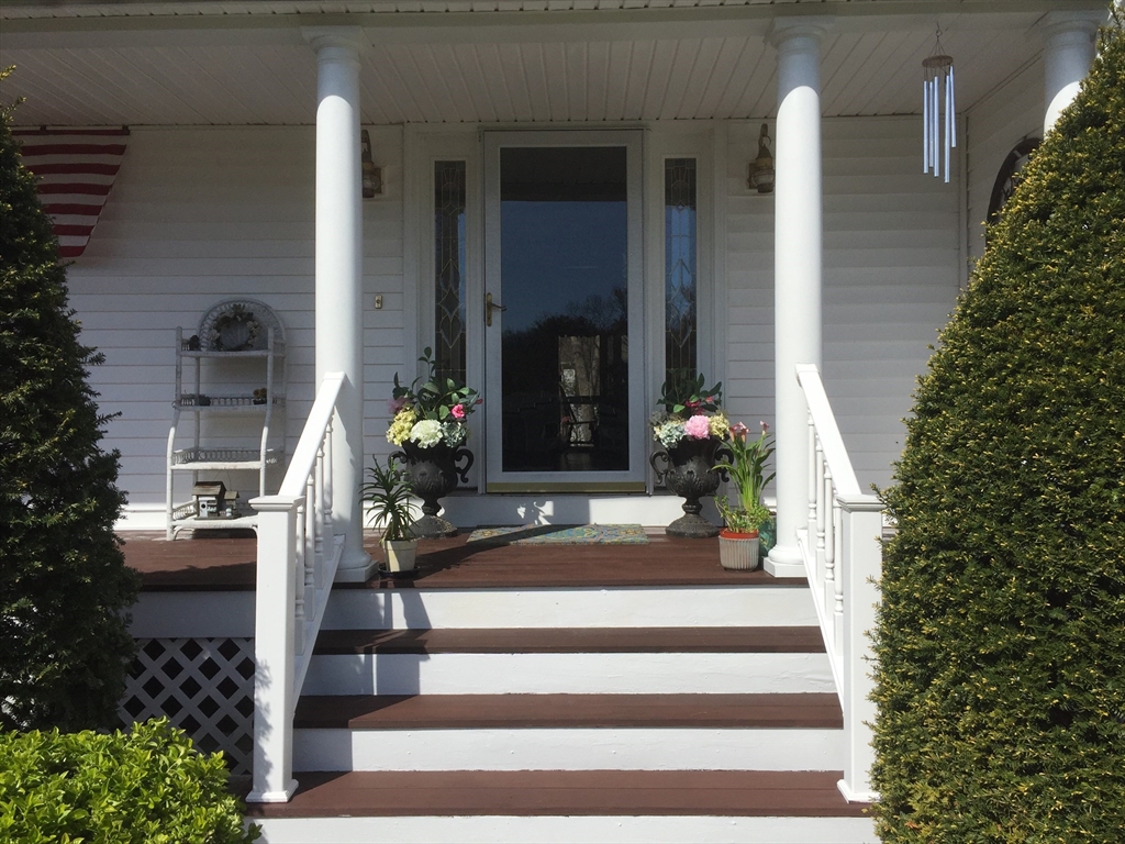 11 Sanfred Road Leicester, MA 01524 - Photo 3 of 42 Gallery Image 3