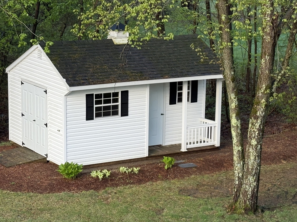 11 Sanfred Road Leicester, MA 01524 - Photo 4 of 42 Gallery Image 4