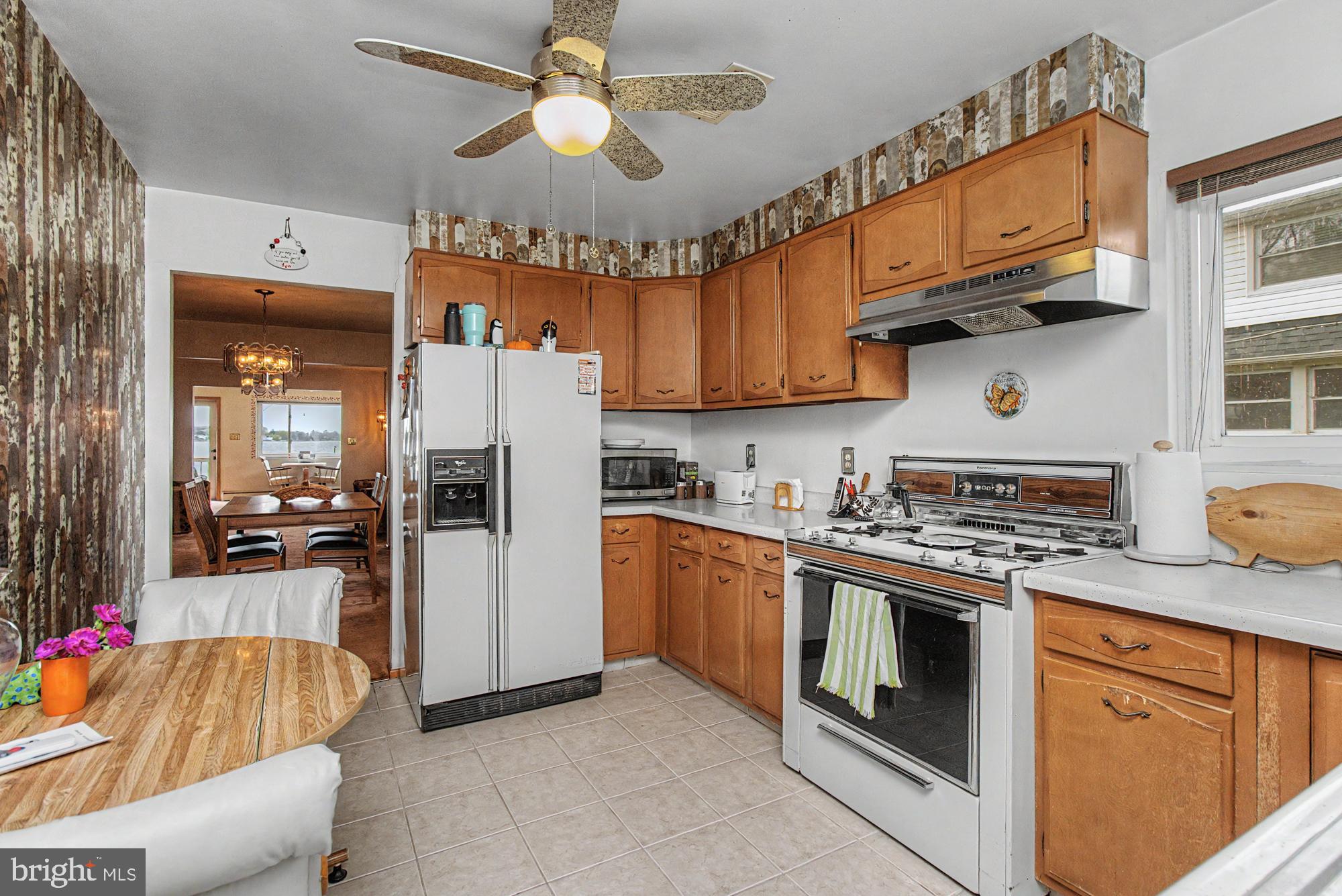 826 Cold Spring Road Middle River, MD 21220 - Photo 4 of 50