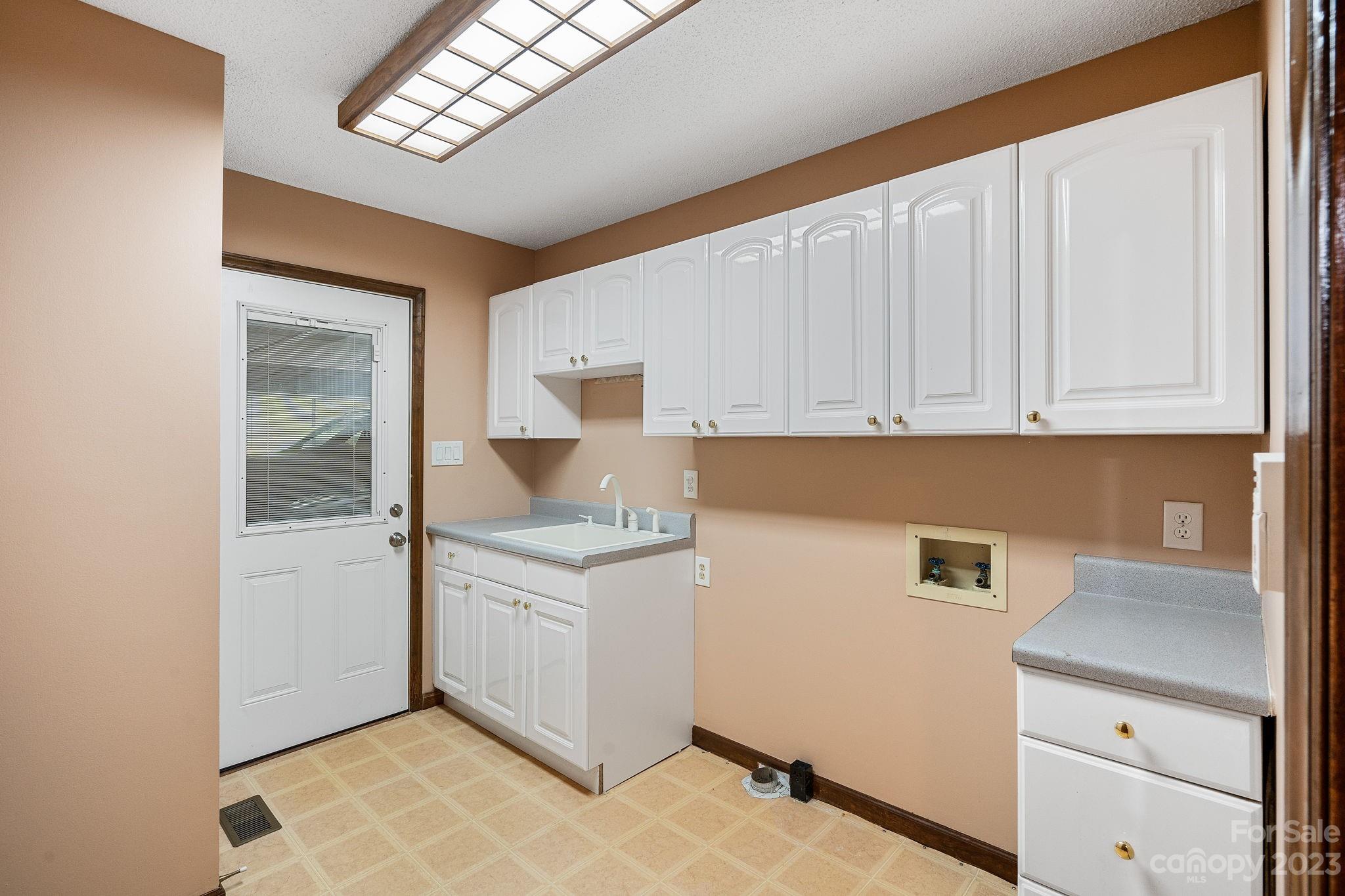 13433 Pine Harbor Road Charlotte, NC 28278 - Photo 27 of 48 Gallery Image 27