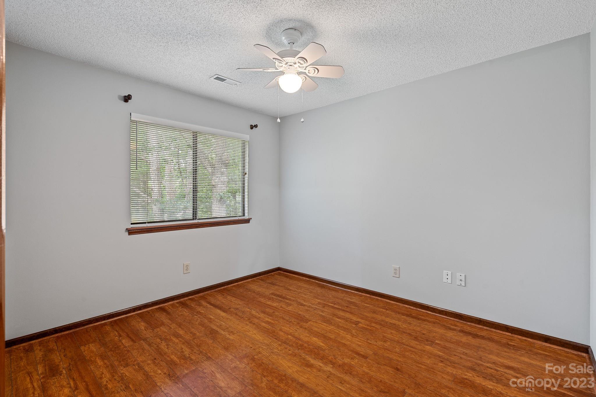 13433 Pine Harbor Road Charlotte, NC 28278 - Photo 36 of 48 Gallery Image 36