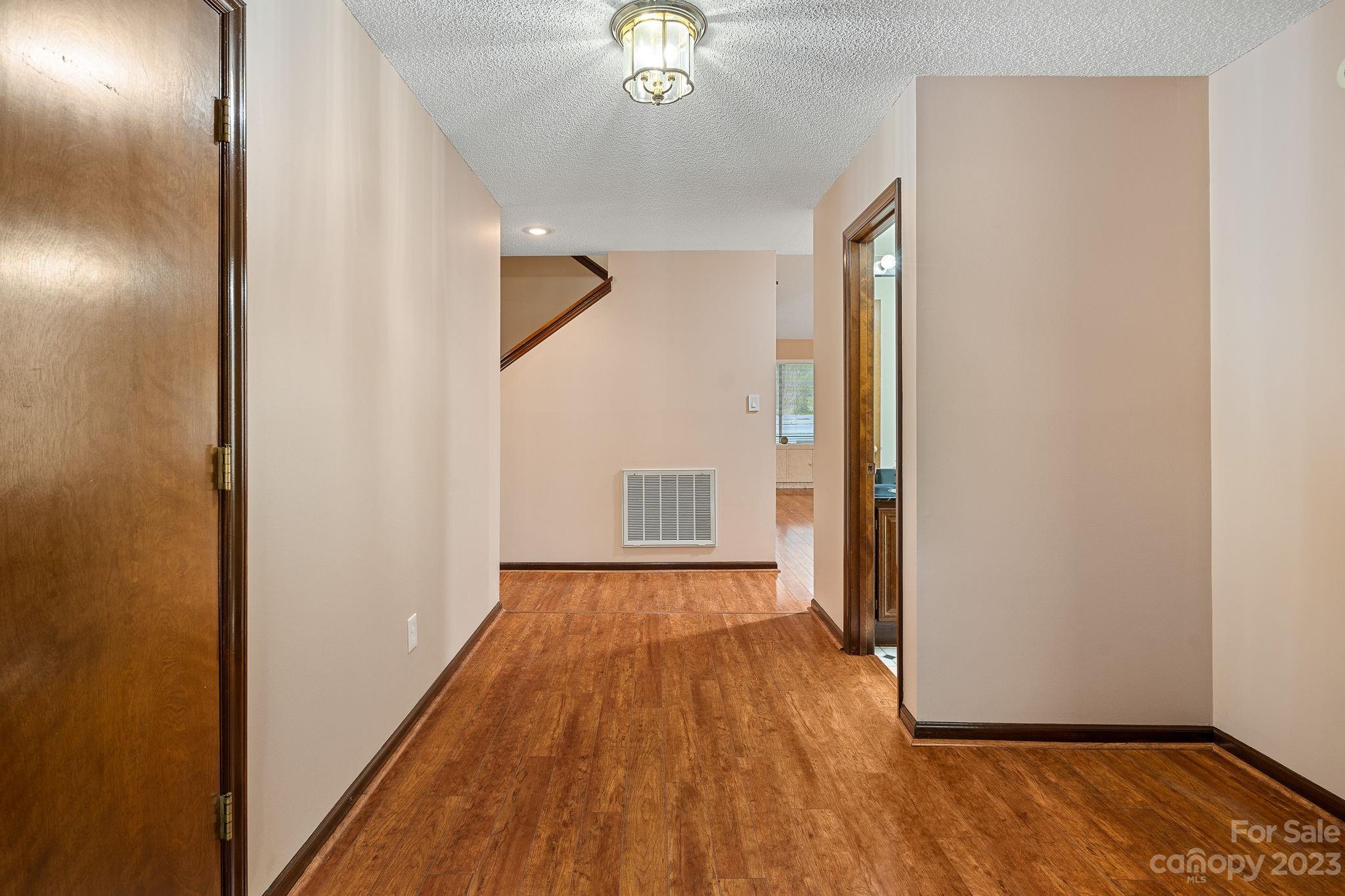 13433 Pine Harbor Road Charlotte, NC 28278 - Photo 5 of 48 Gallery Image 5