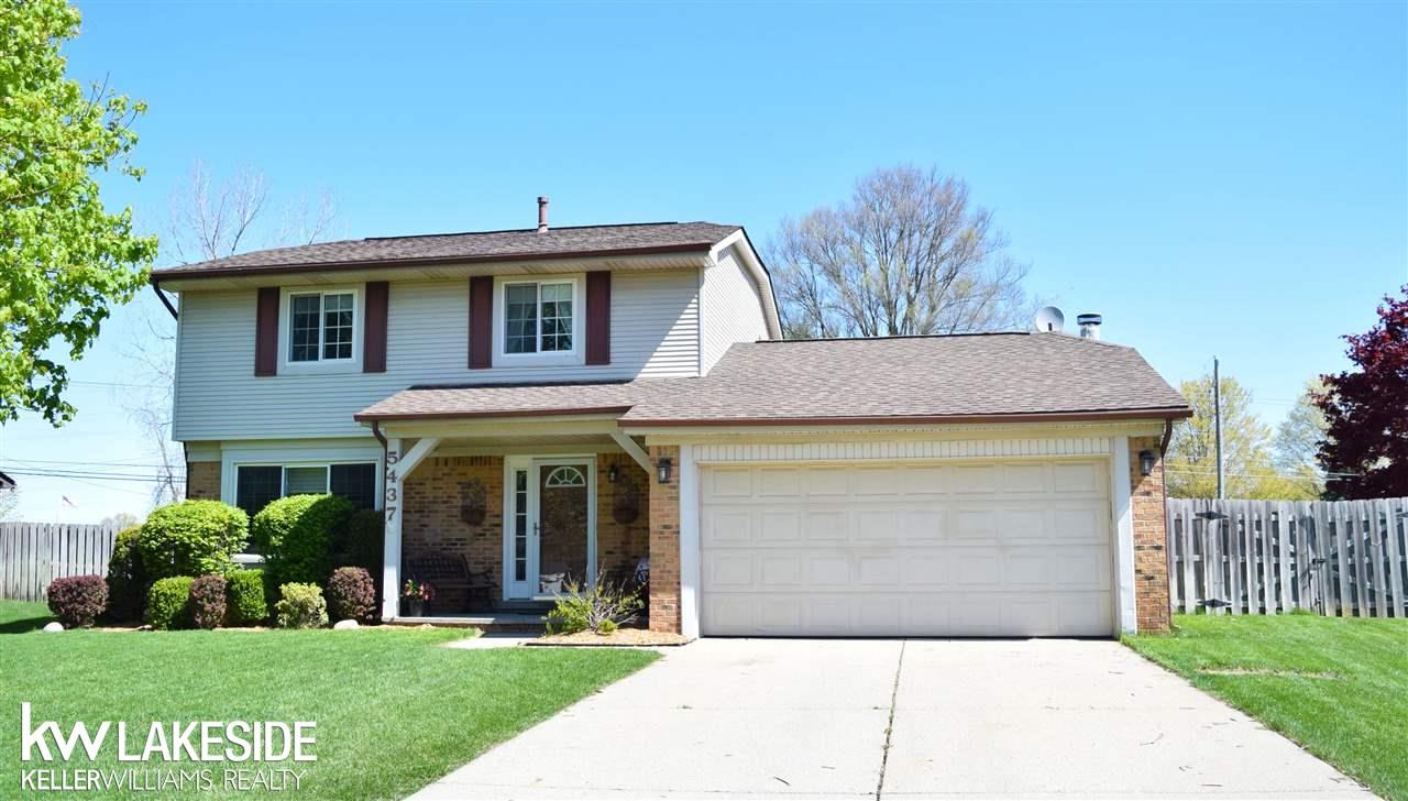 5437 Old Cove Road Clarkston, MI 48346 - Photo 1 of 45 31319504.JPG