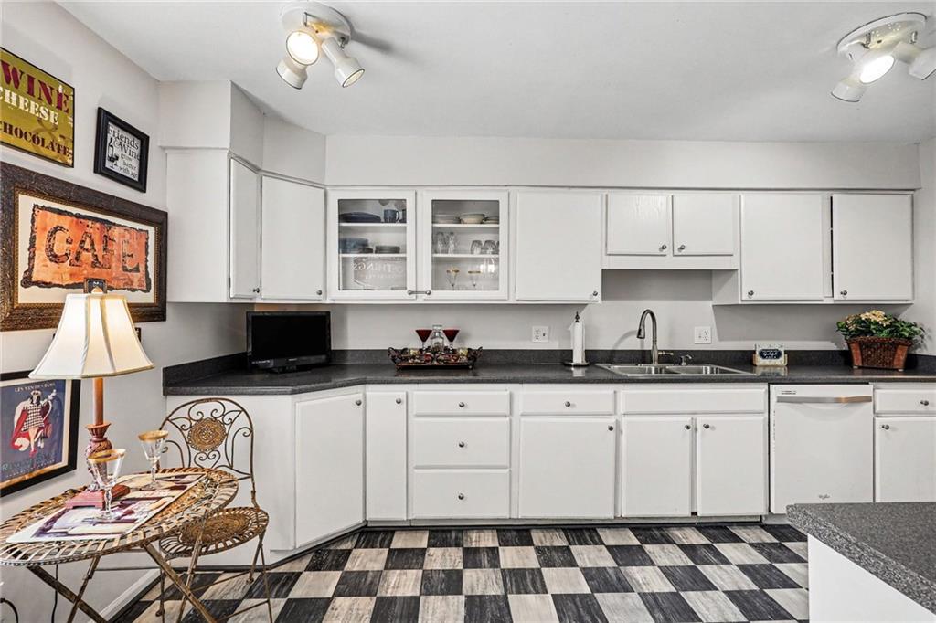 111 West Bannister Road, Unit 2 Kansas City, MO 64114 - Photo 8 of 29