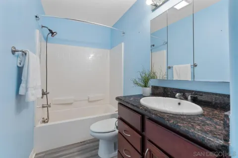 $649,000 | 5402 Balboa Arms Drive, Unit 415, San Diego, CA 92117