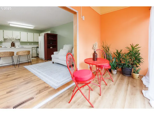 $208,900 | 490 North Hayden Island Drive, Unit 98, Portland, OR 97217