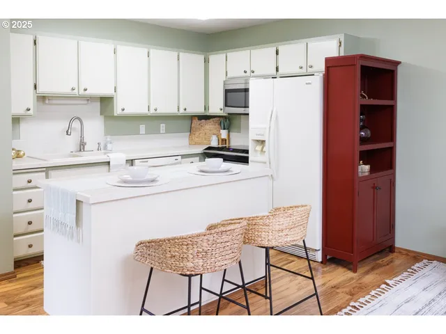 $208,900 | 490 North Hayden Island Drive, Unit 98, Portland, OR 97217