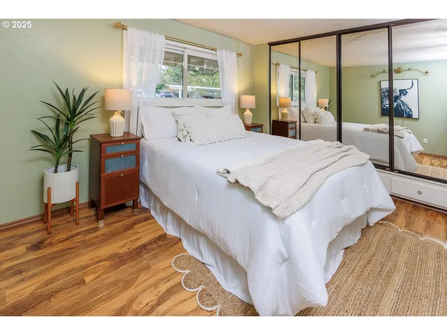 $208,900 | 490 North Hayden Island Drive, Unit 98, Portland, OR 97217