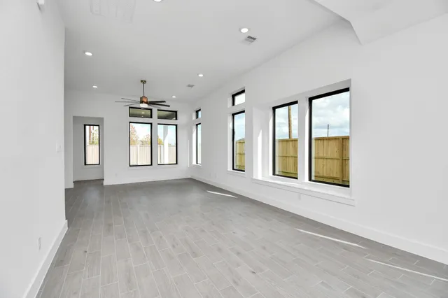 $369,239 | 6623 Canary Knl Court, Richmond, TX 77469