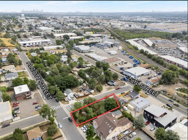 a picture of a cabinet