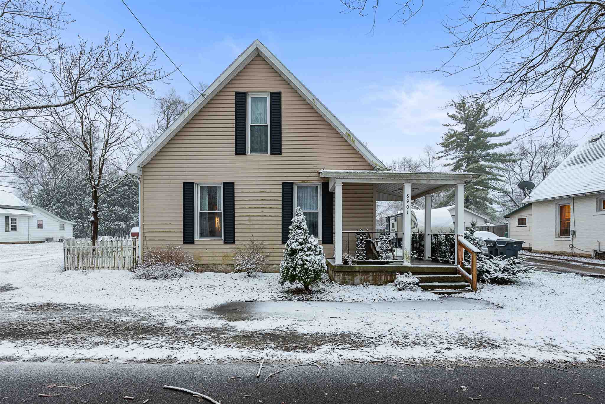 8901 West Mill Road Yorktown, IN 47396 - Photo 1 of 21