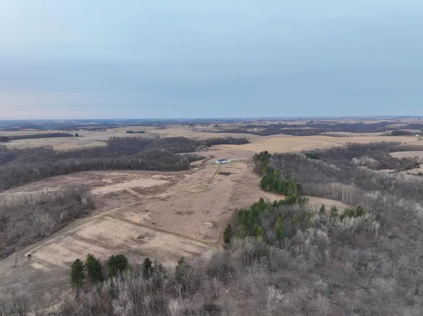 $2,000,000 | 11719 Ridgeview Road, Hokah, MN 55941