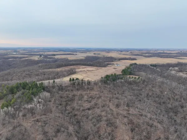 $2,000,000 | 11719 Ridgeview Road, Hokah, MN 55941