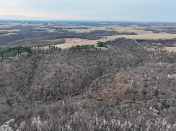 $2,000,000 | 11719 Ridgeview Road, Hokah, MN 55941