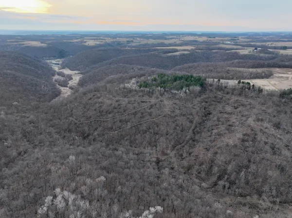 $2,000,000 | 11719 Ridgeview Road, Hokah, MN 55941