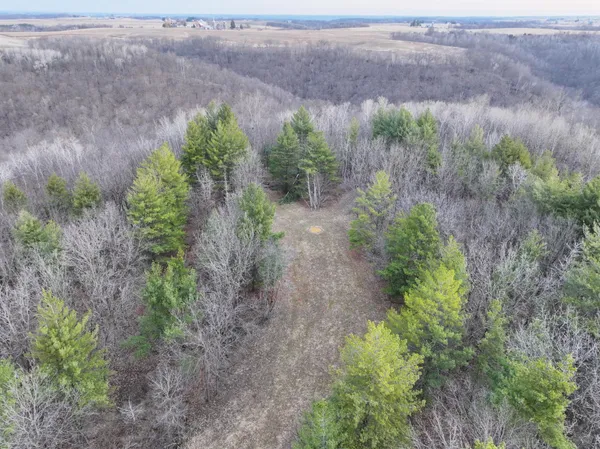 $2,000,000 | 11719 Ridgeview Road, Hokah, MN 55941