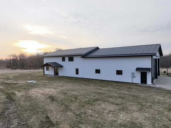 $2,000,000 | 11719 Ridgeview Road, Hokah, MN 55941