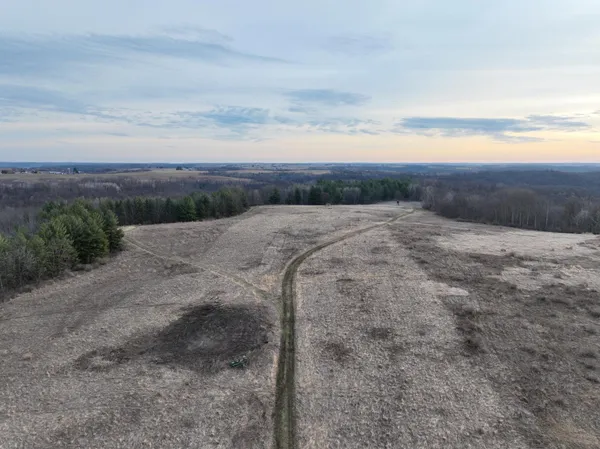 $2,000,000 | 11719 Ridgeview Road, Hokah, MN 55941