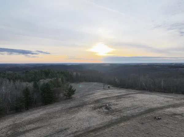 $2,000,000 | 11719 Ridgeview Road, Hokah, MN 55941