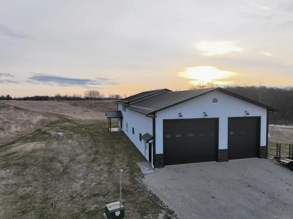 $2,000,000 | 11719 Ridgeview Road, Hokah, MN 55941