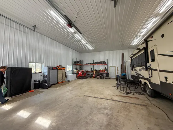 $2,000,000 | 11719 Ridgeview Road, Hokah, MN 55941