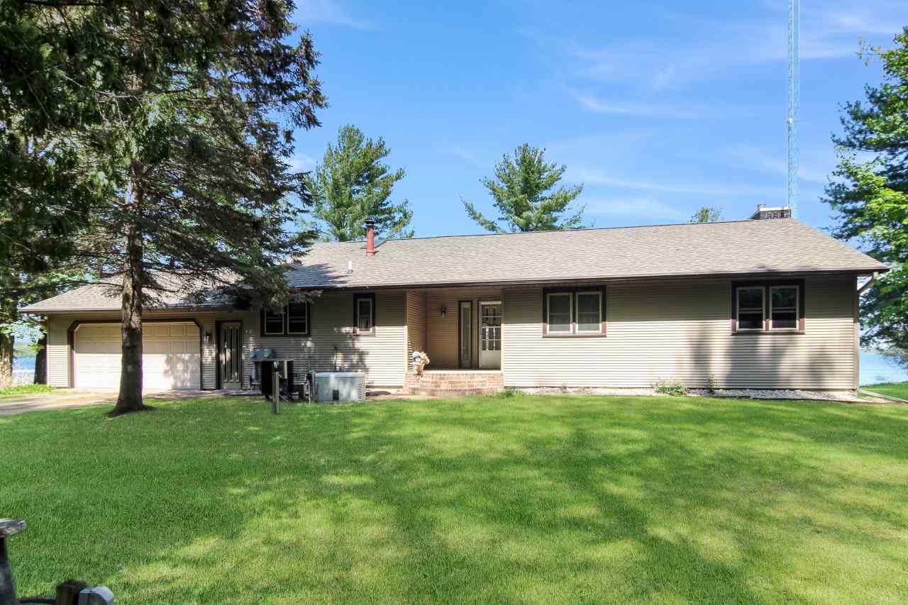 8516 Skegemog Point Road Williamsburg, MI 49690 - Photo 9 of 37 1861807-8.JPG