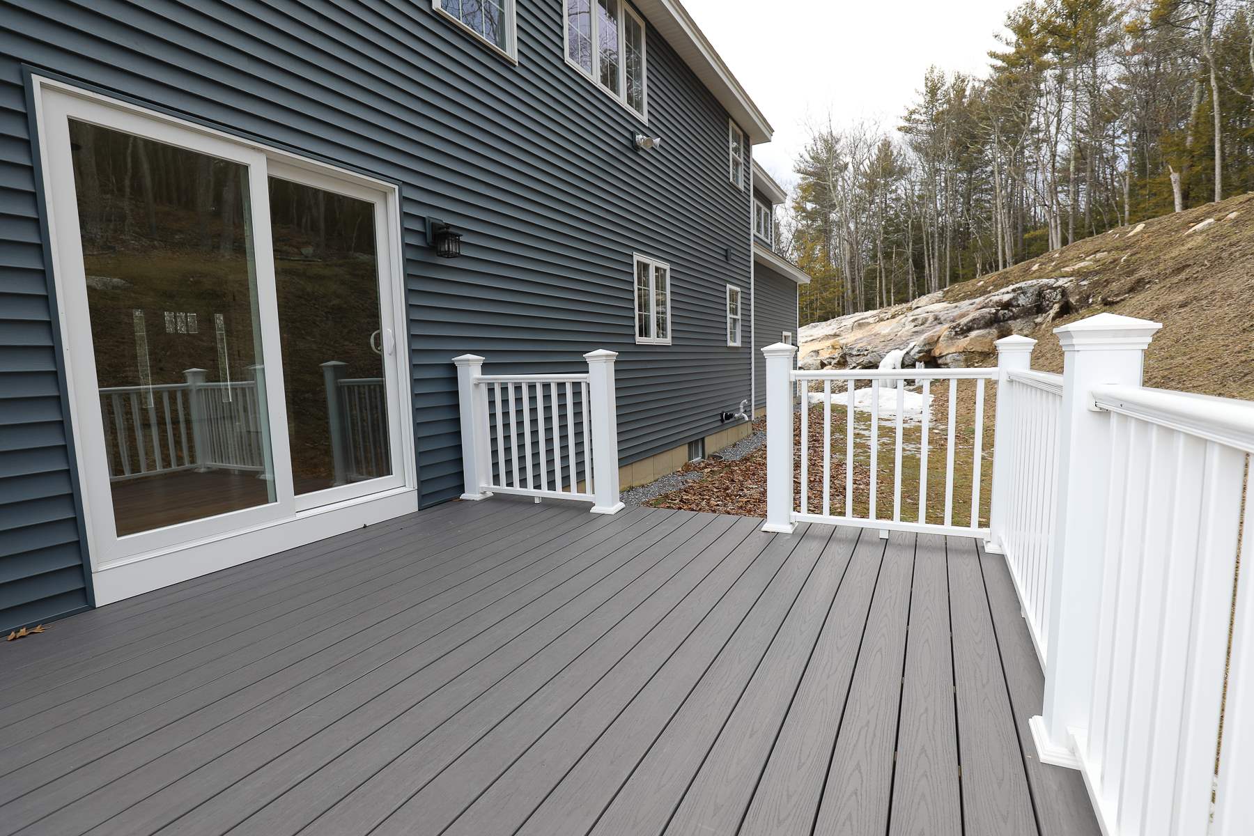 23 North Meadow Road Amherst, NH 03031 - Photo 2 of 37