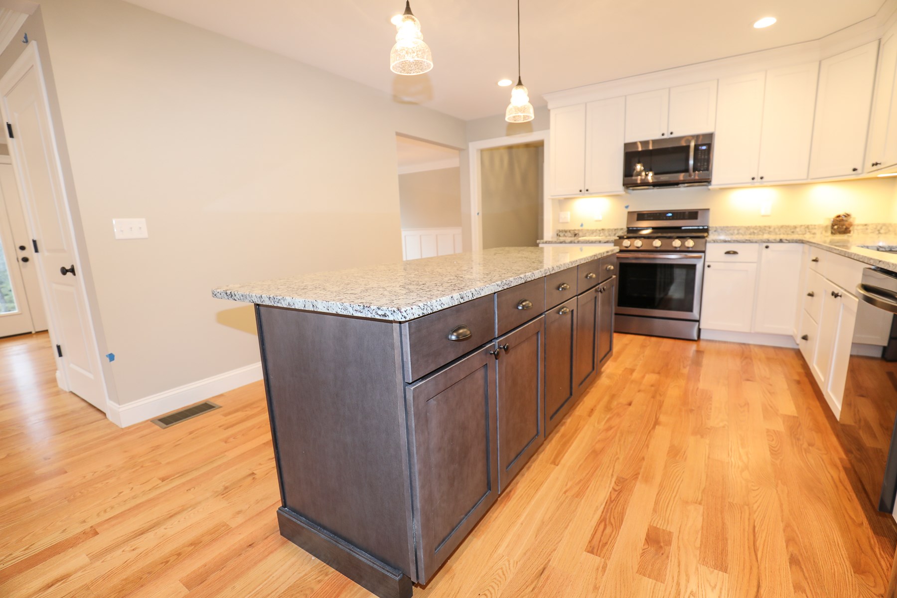 23 North Meadow Road Amherst, NH 03031 - Photo 13 of 37