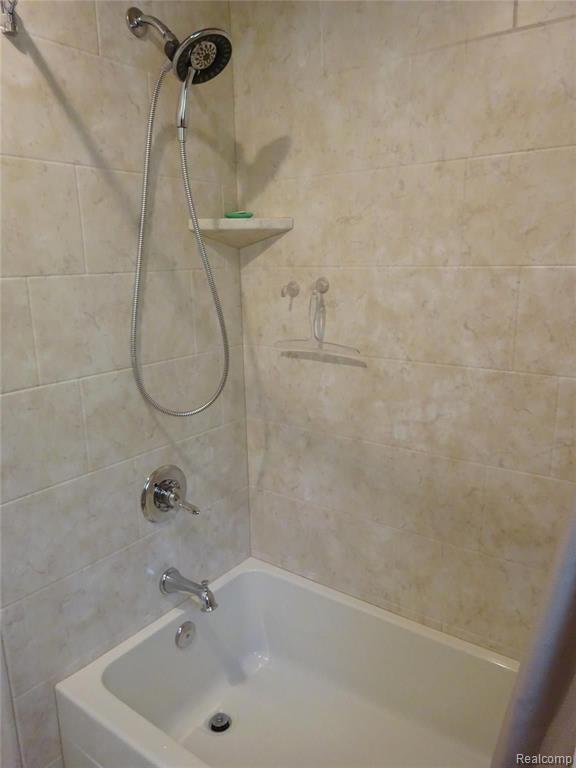 3760 John R Road Rochester Hills, MI 48307 - Photo 11 of 27