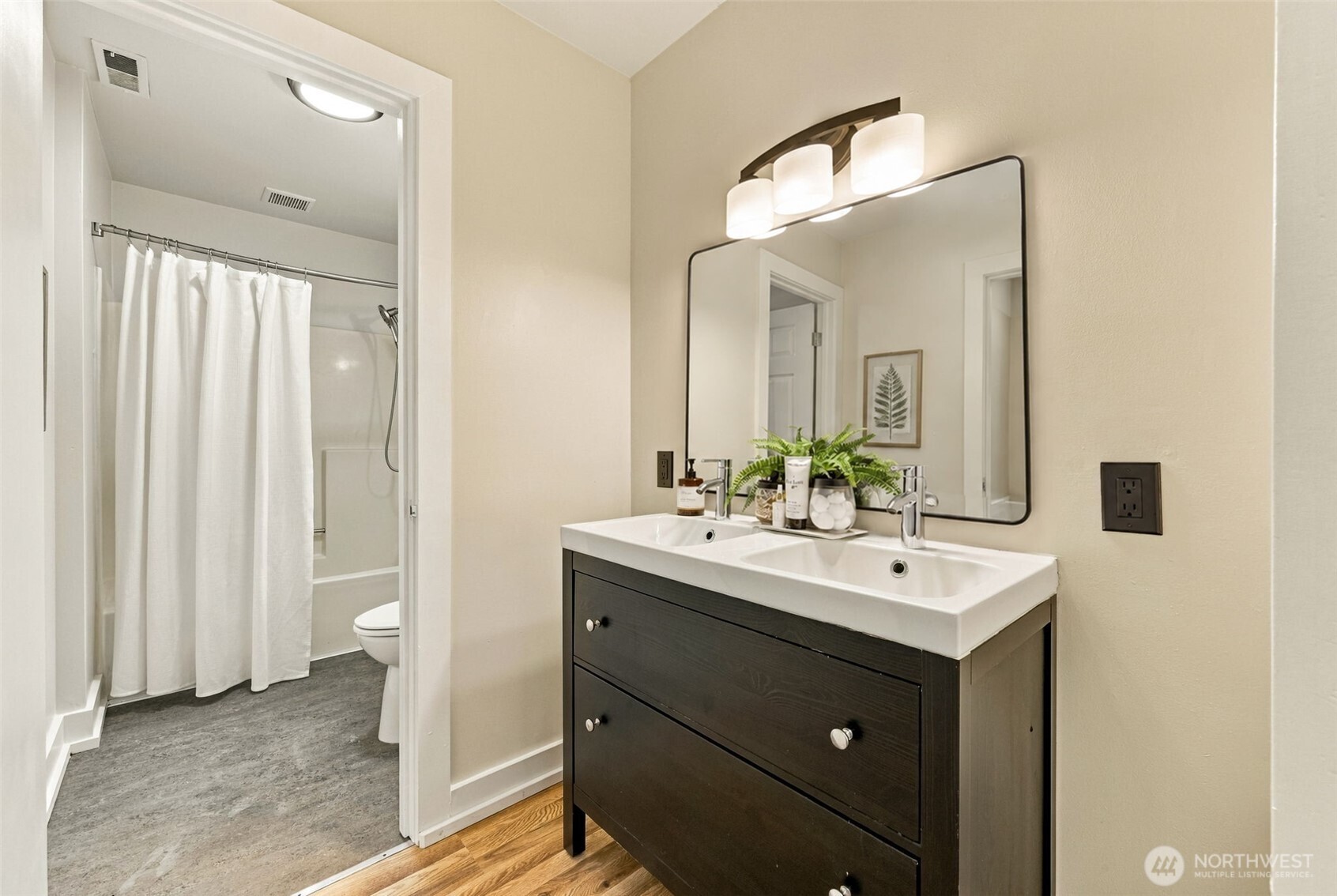 4512 Southwest Director Place Seattle, WA 98136 - Photo 24 of 38 Gallery Image 24