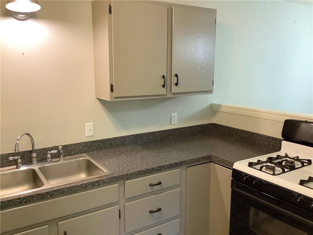 4430 Post Road, Unit 25B Warwick, RI 02818 - Photo 13 of 23