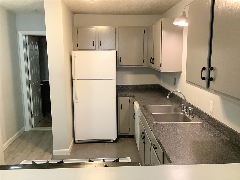 4430 Post Road, Unit 25B Warwick, RI 02818 - Photo 9 of 23