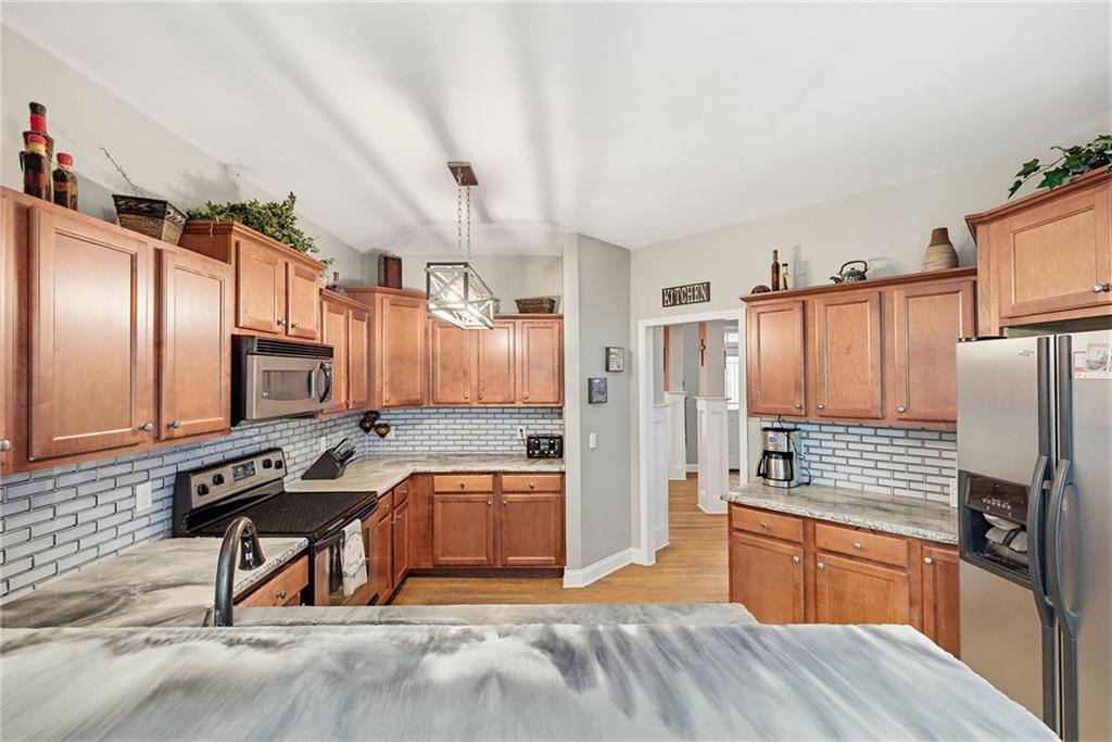 3560 Ridge Drive Gainesville, GA 30501 - Photo 5 of 34