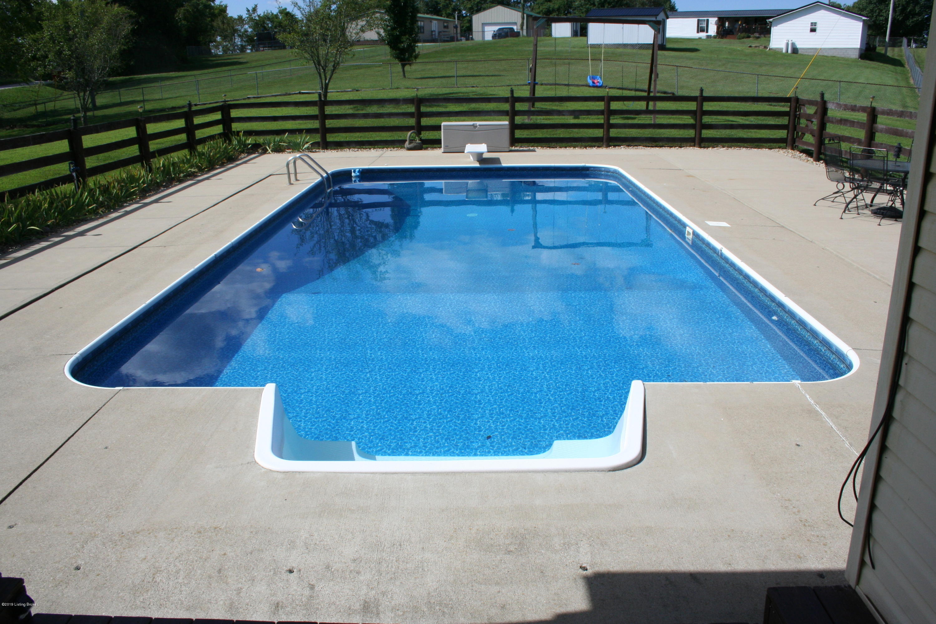 12514 Bald Knob Road Frankfort, KY 40601 - Photo 5 of 61 4