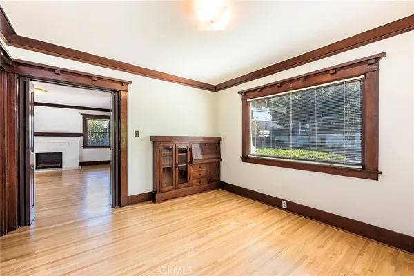 $4,995 | 2515 East 4th Street, Long Beach, CA 90814